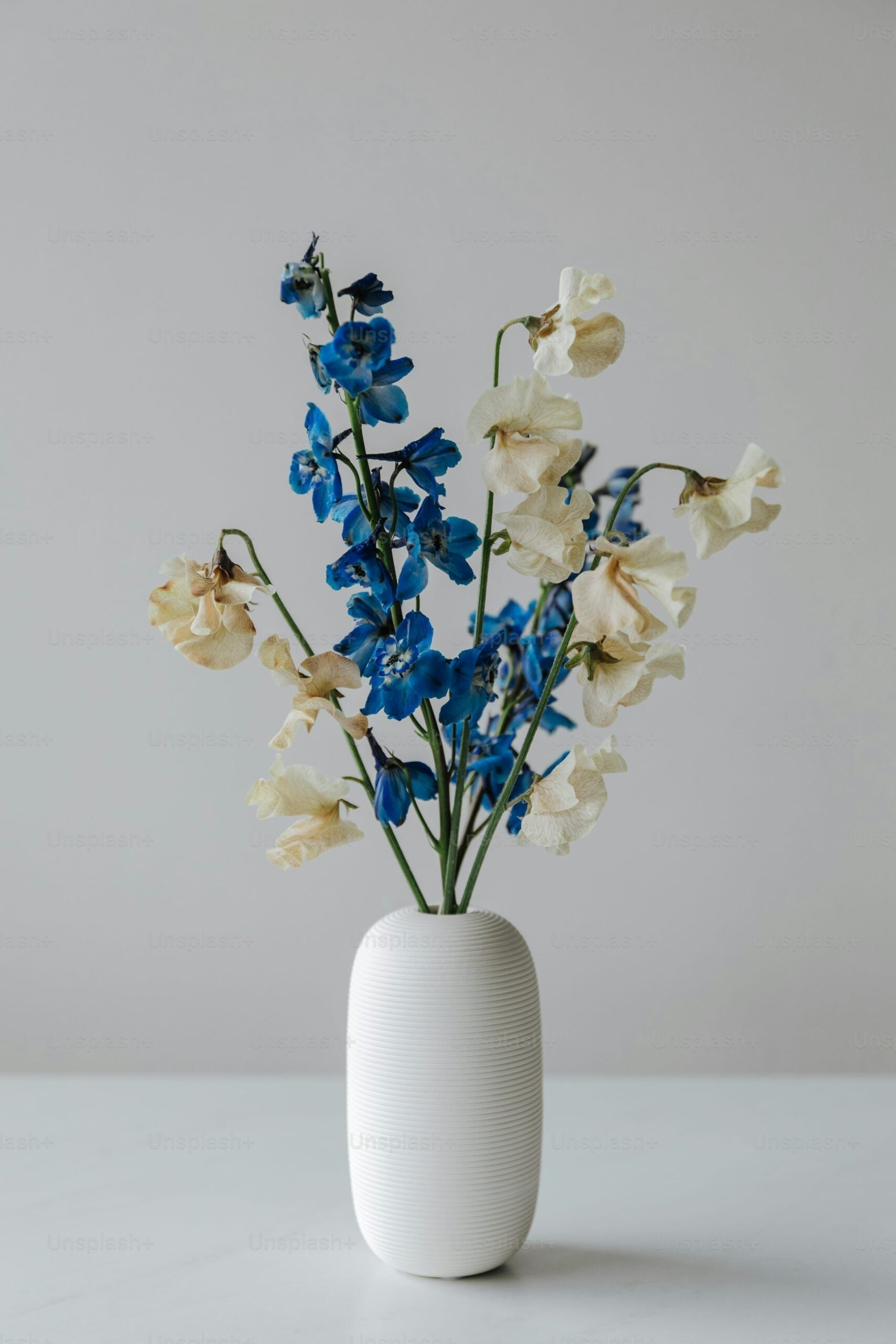 Choosing the Right Flower Vase in Singapore to Match Your Decor Style