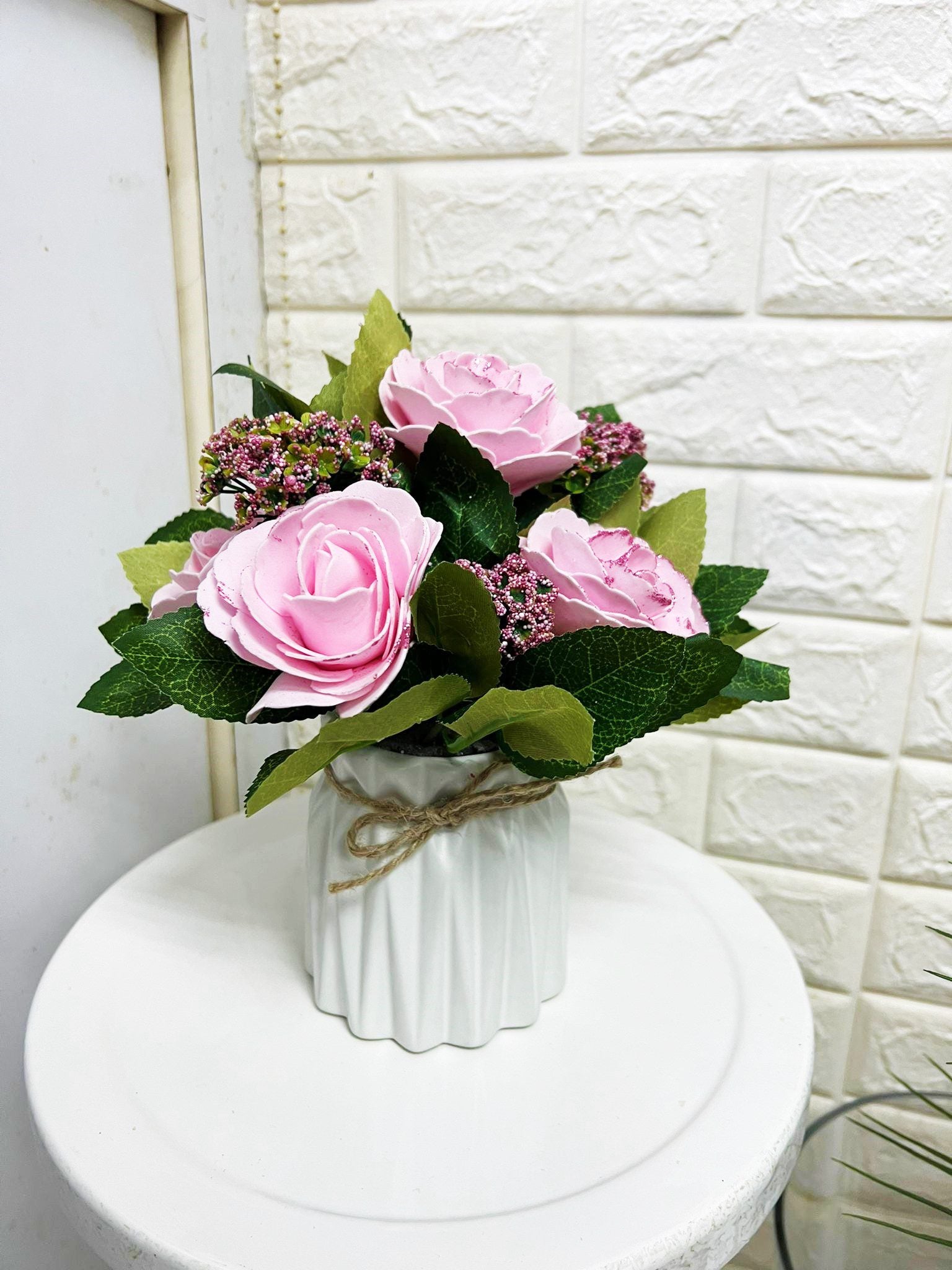 Rose Sponge in ceramic vase, home decor, events AAA520