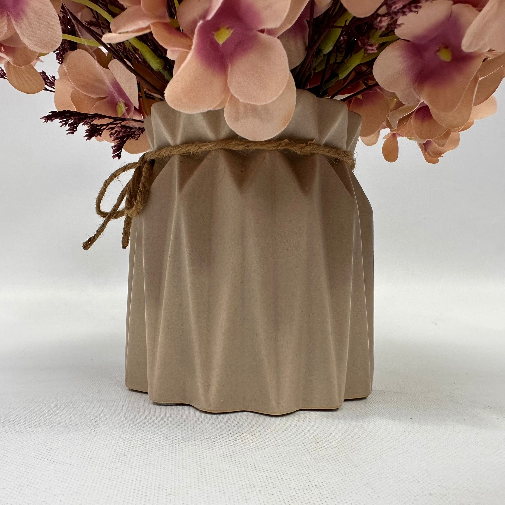 Dried Flowers/Artificial Flowers Arrangement, Natural, Home Decor, Events, AAA578