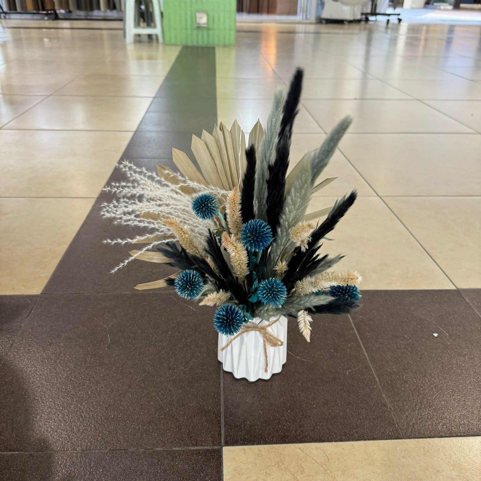 Echinops Pampas Dried Flowers Arrangement in Ceramic Pot AAA630