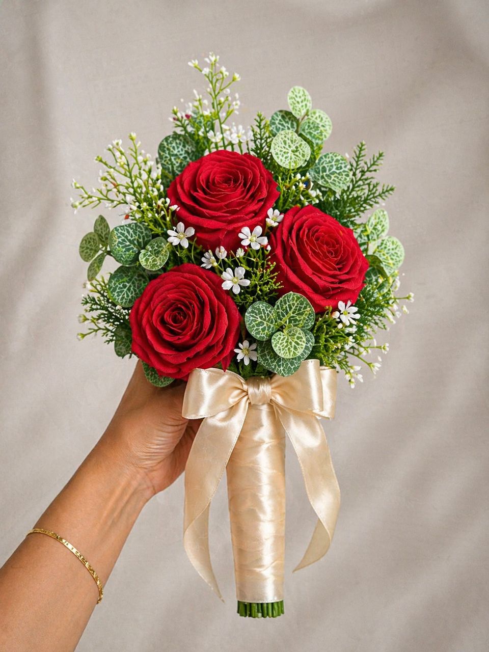Simple Hand Flower Bouquet for Wedding