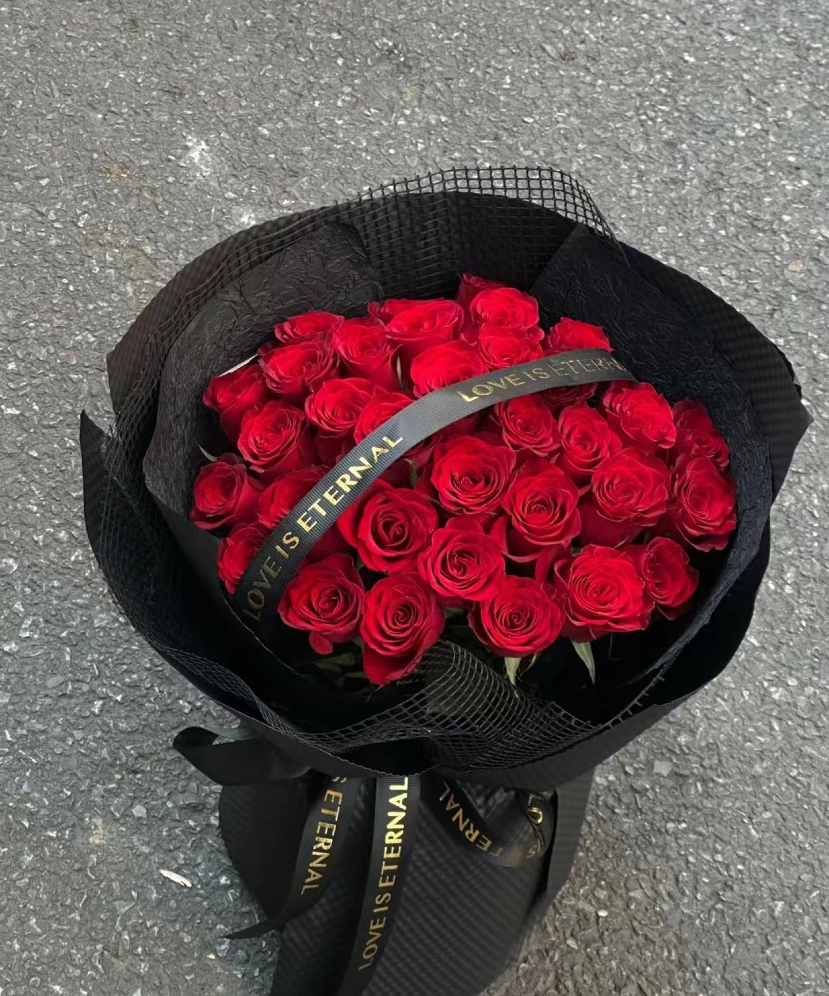 Crimson Kiss - Fresh Flower Arrangement AFT188