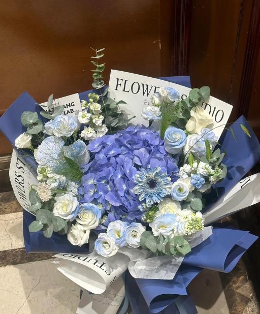 Ocean Bliss - Fresh Flower Arrangement AFT220