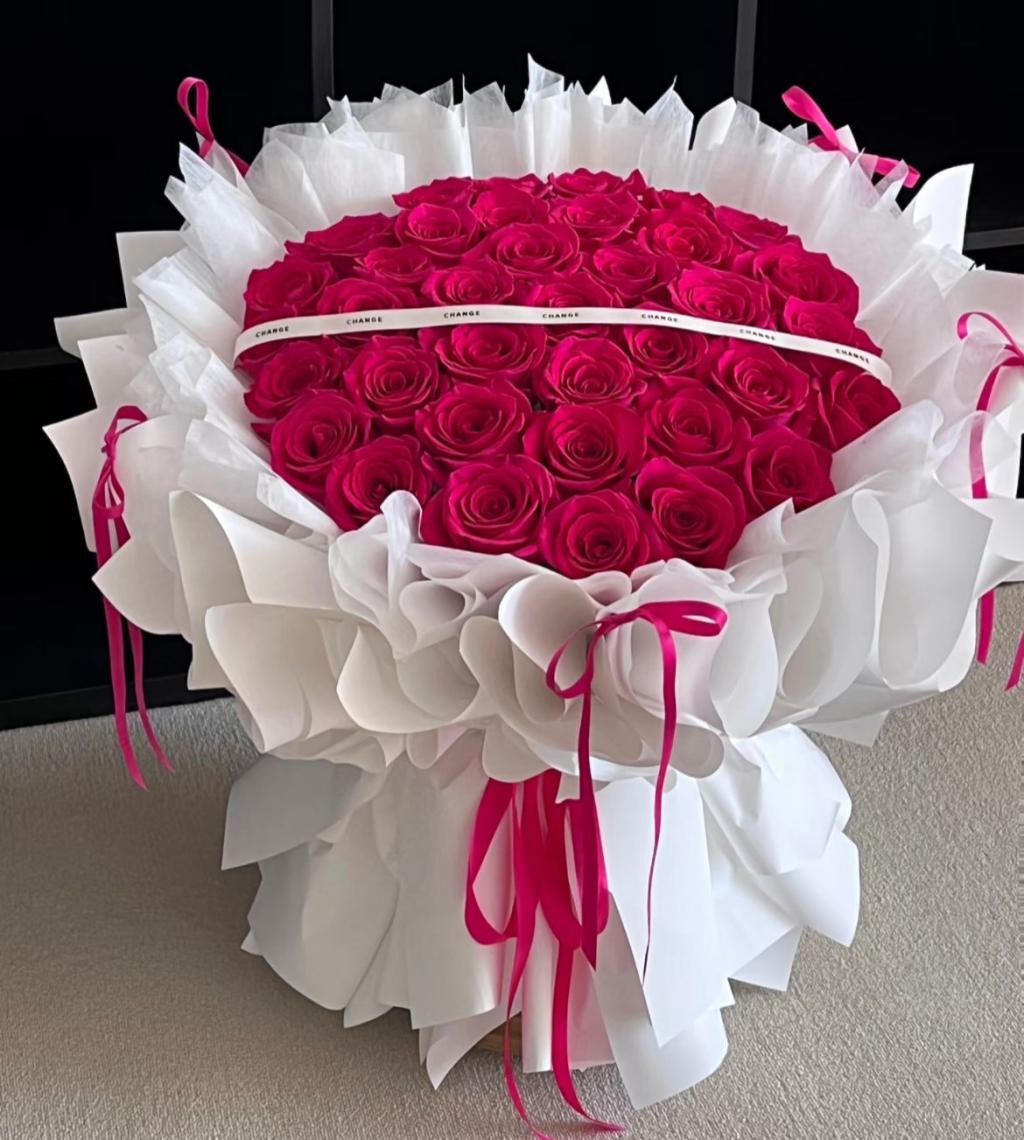 Innocent Love - Fresh Flower Arrangement AFT242