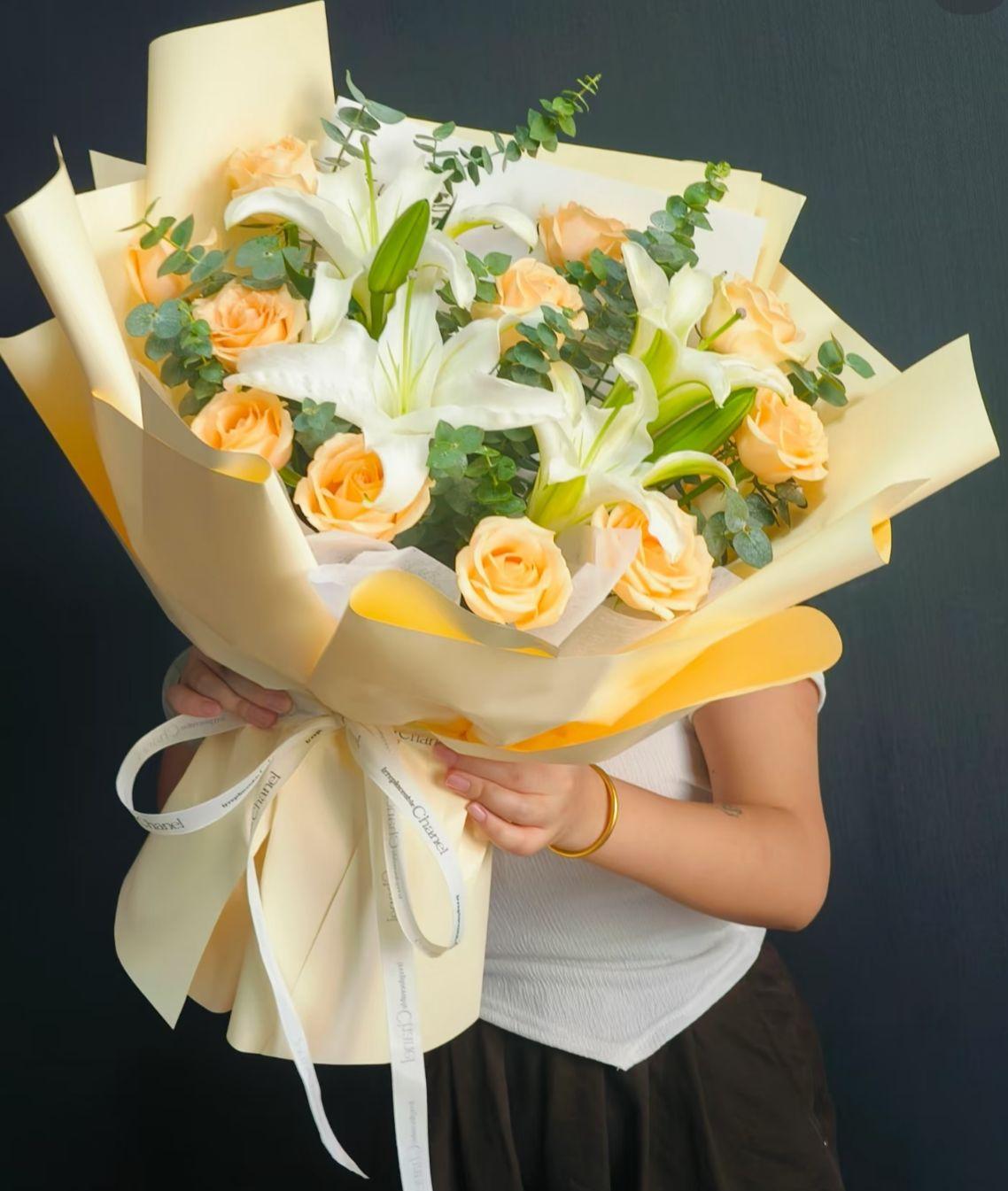 Peace Charm - Fresh Flower Arrangement AFT248