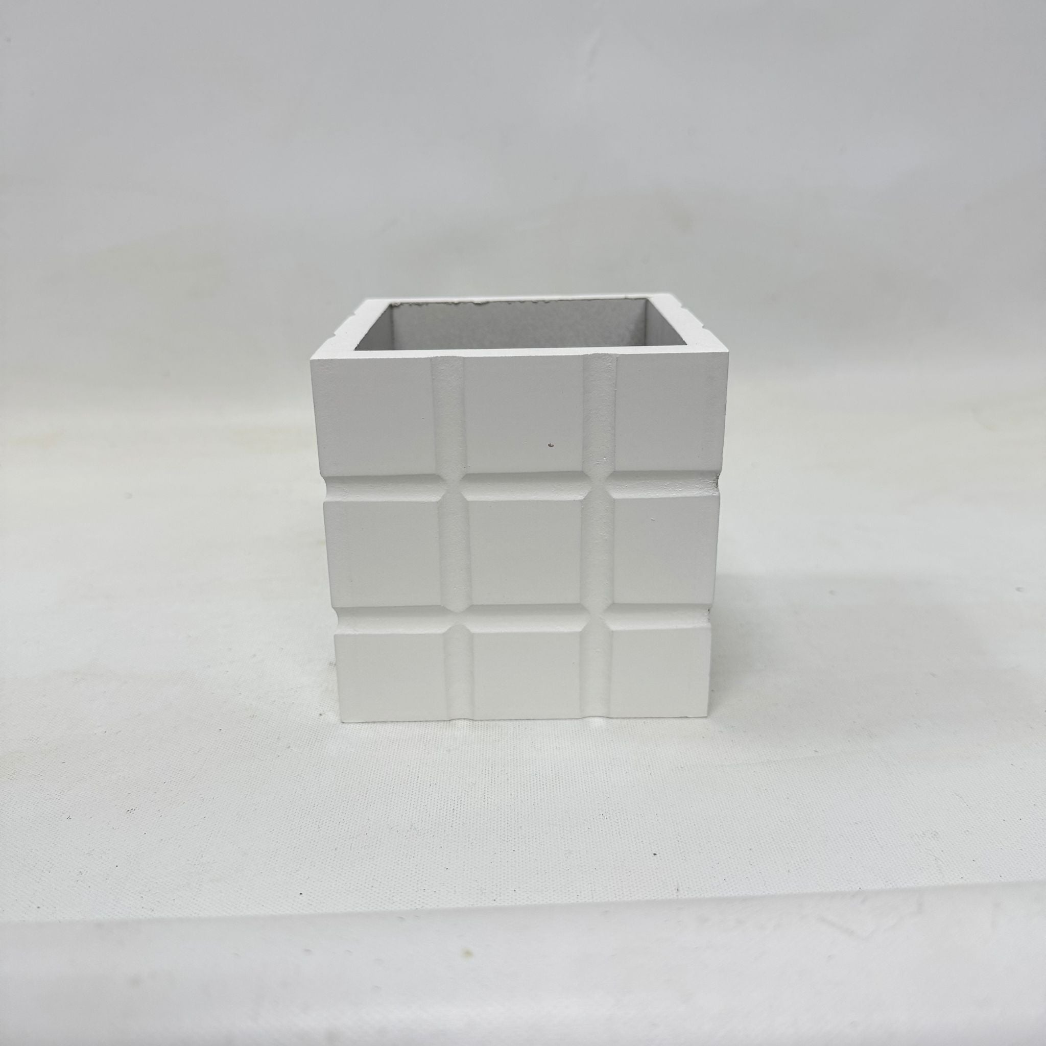 10cm Wooden Cube Vase Avase261