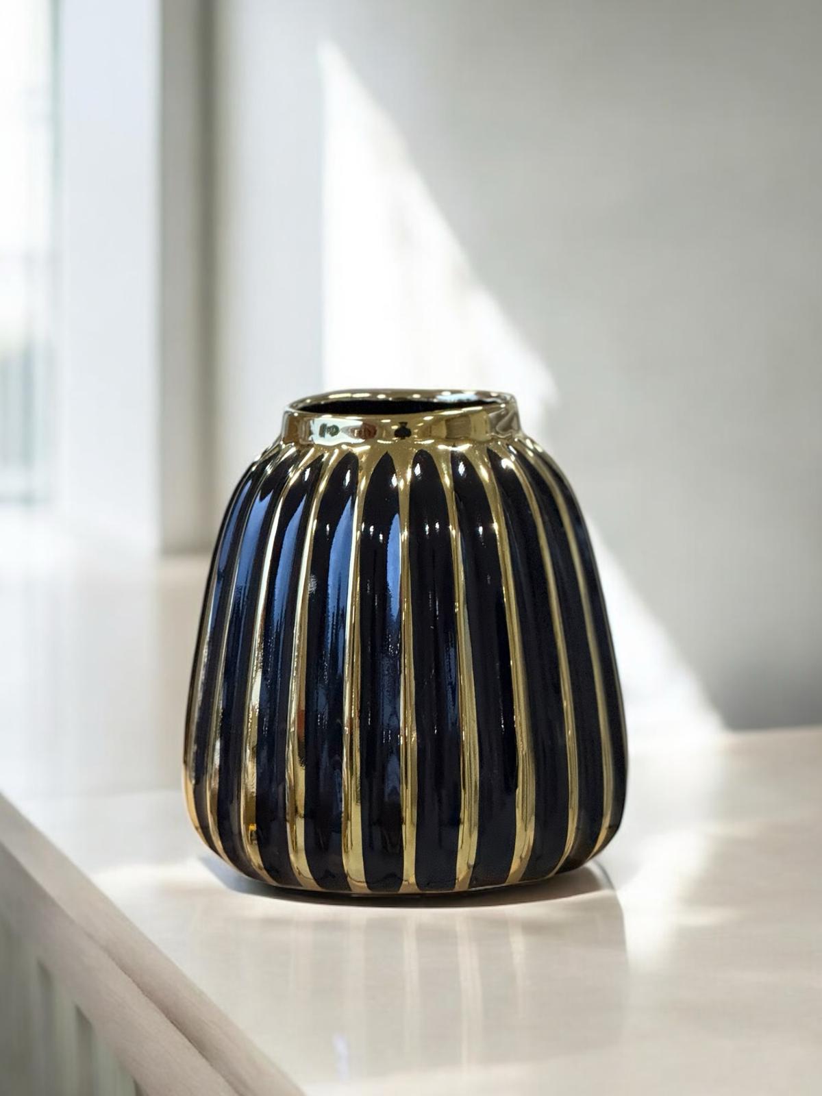 Vase for artificial & fresh flowers, home decor, garden, pots, planters Avase375