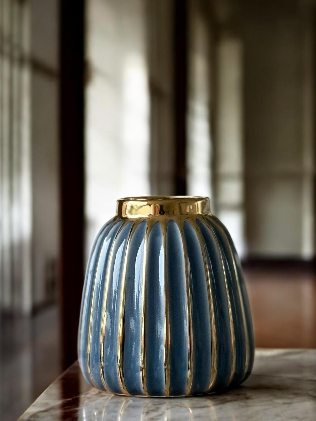 Vase for artificial & fresh flowers, home decor, garden, pots, planters Avase375