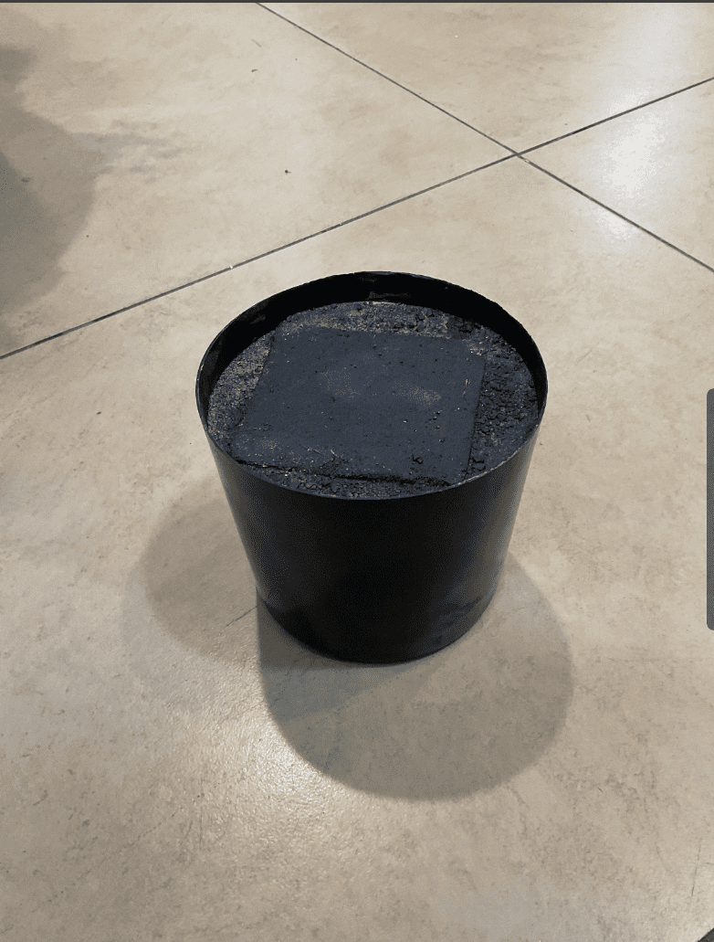 12cm Black Pot with Sponge and Cement Avase364