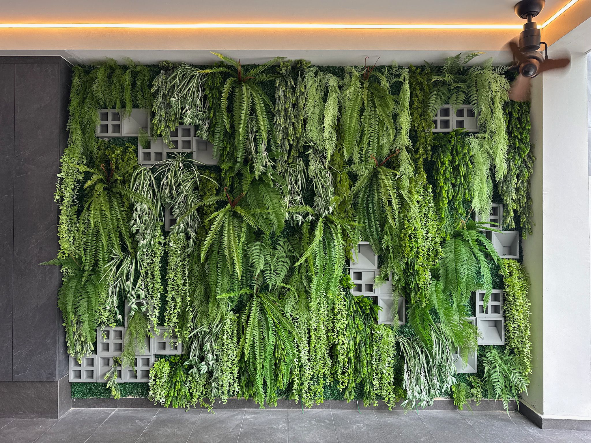 Faux Trailing Leaves