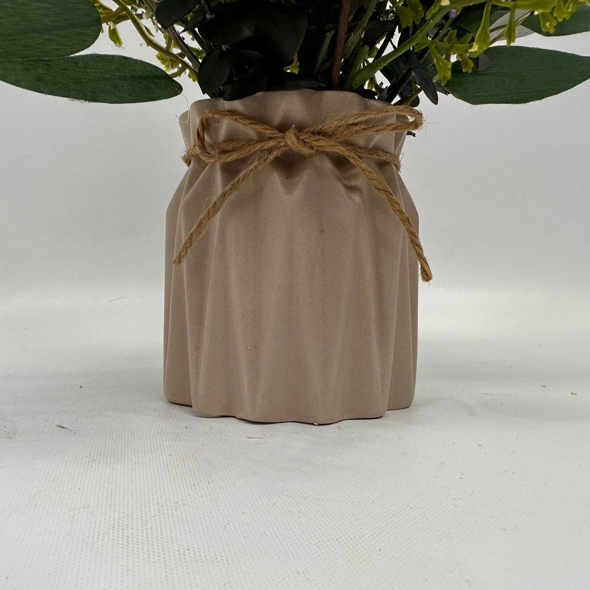 Dried Flowers/Artificial Flowers Arrangement, Natural, Home Decor, Events, AAA581