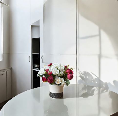 Artificial flower arrangement with flowers use in home decoration and office places AAA865