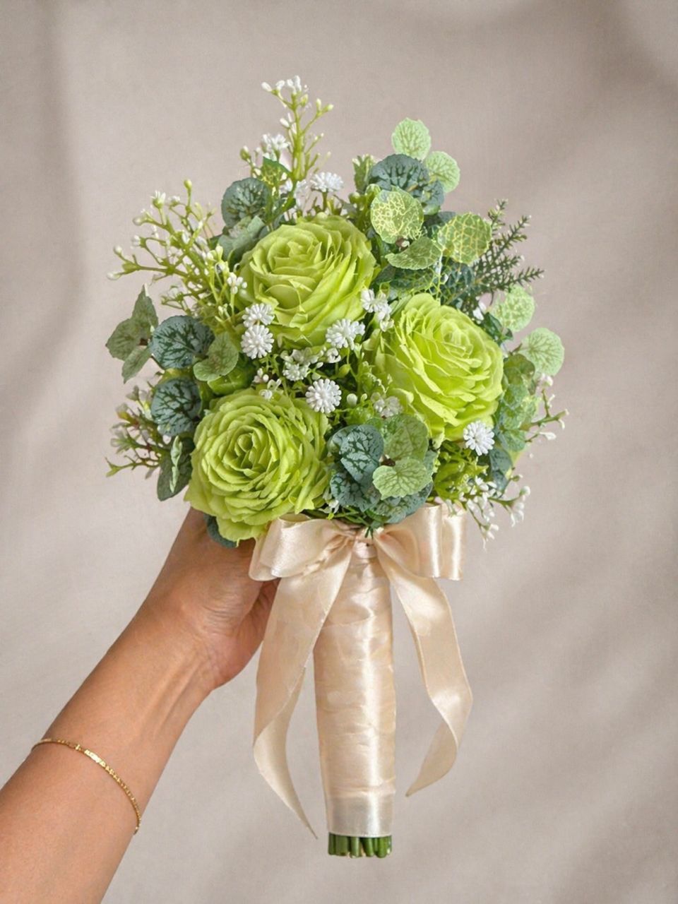 Simple Hand Flower Bouquet for Wedding