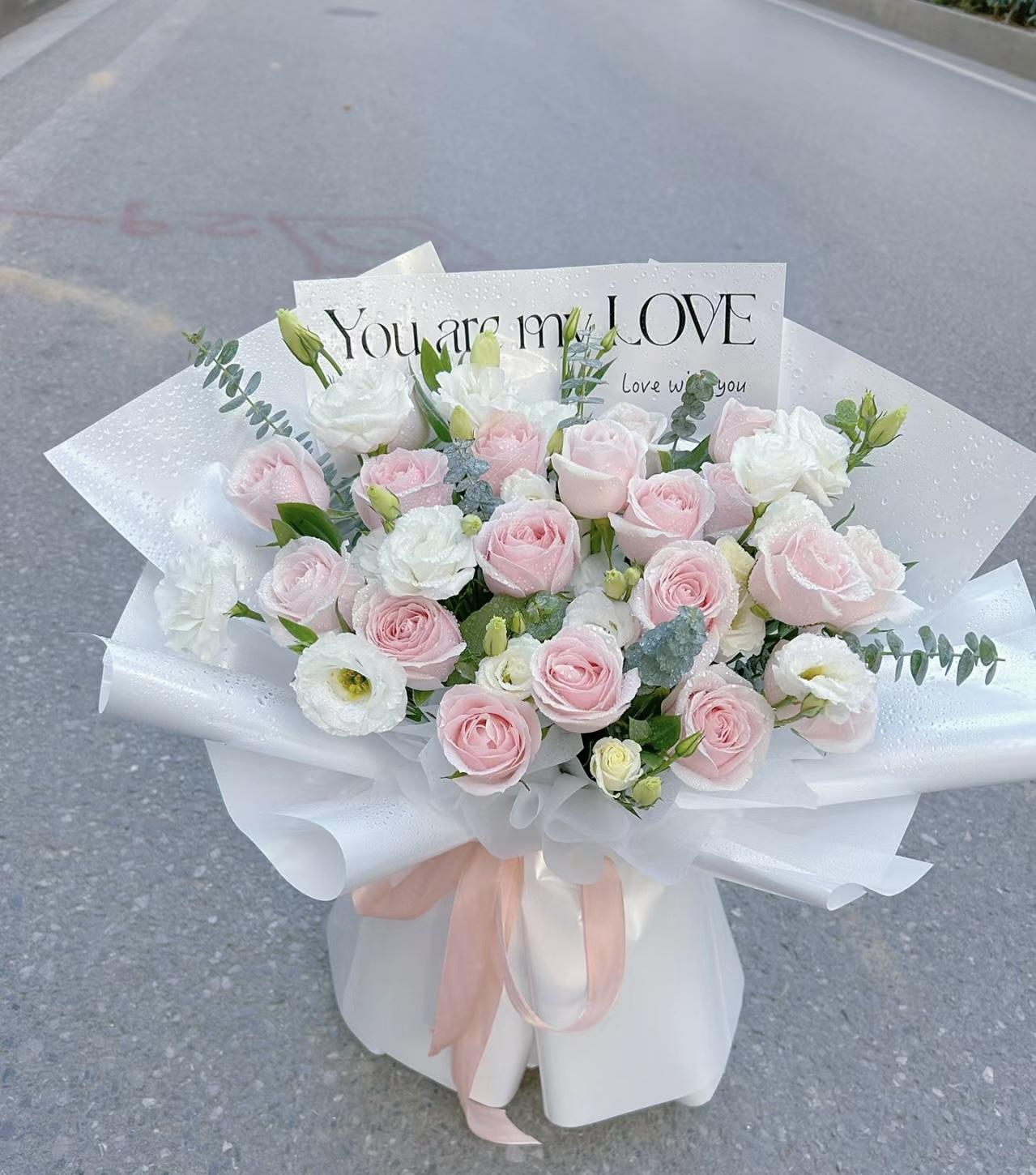 Serene Beauty 2 - Fresh Flower Arrangement AFT187