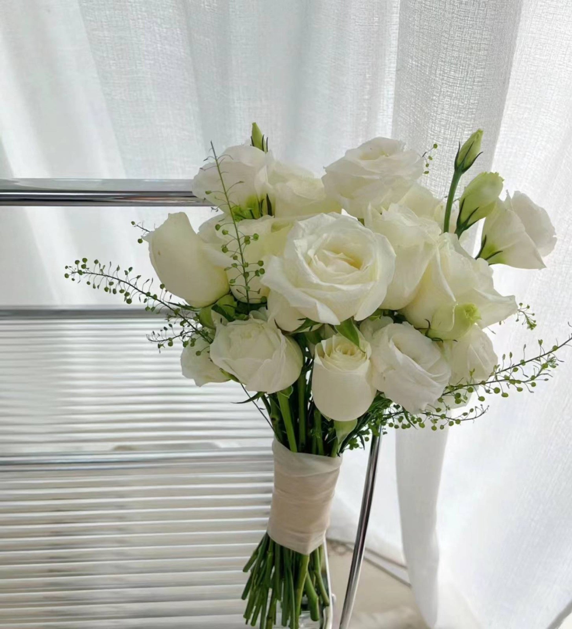 Palette Bloom - Fresh Flower Arrangement AFT208