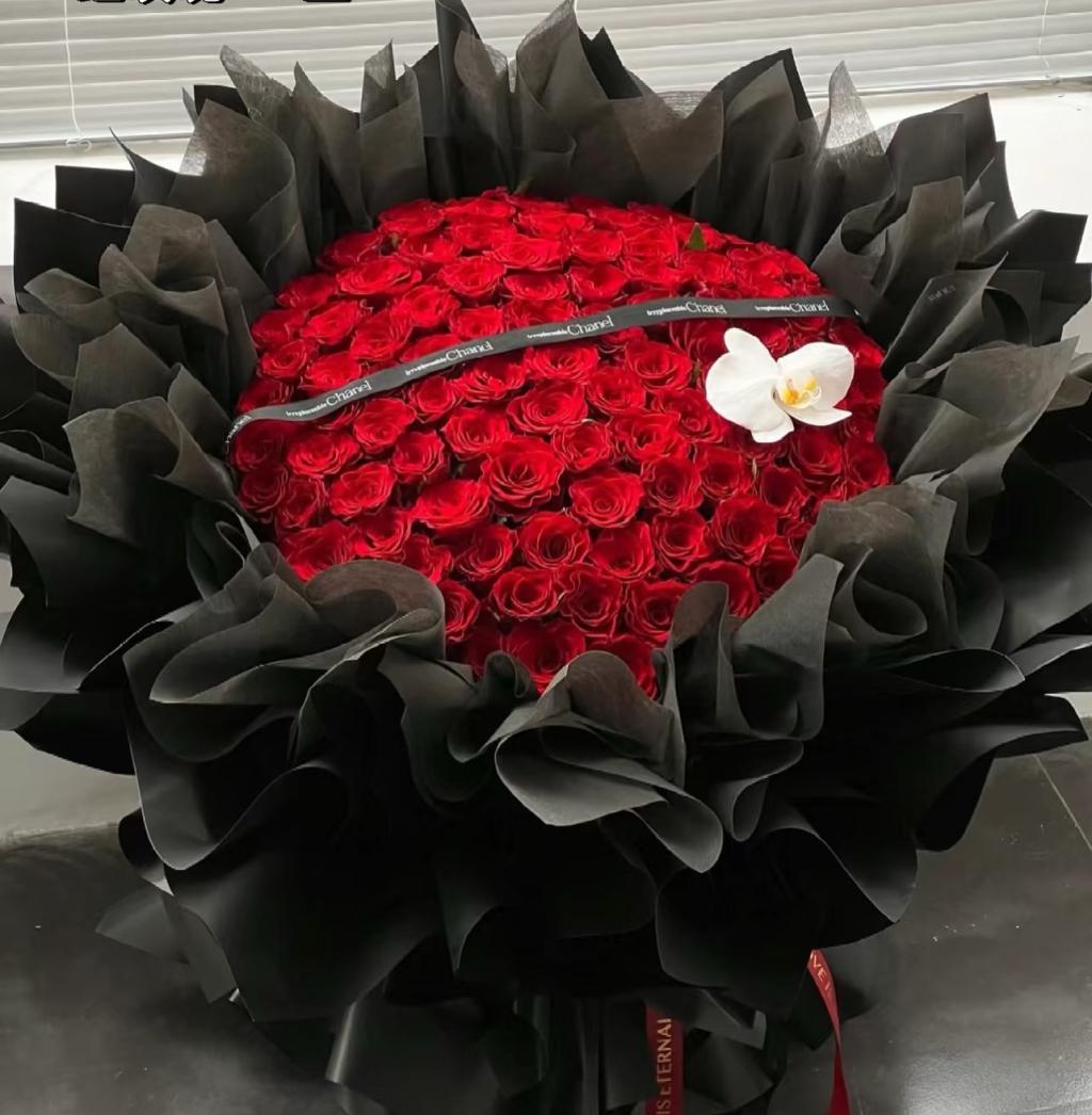 Forever Love (99 roses) - Fresh Flower Arrangement AFT227