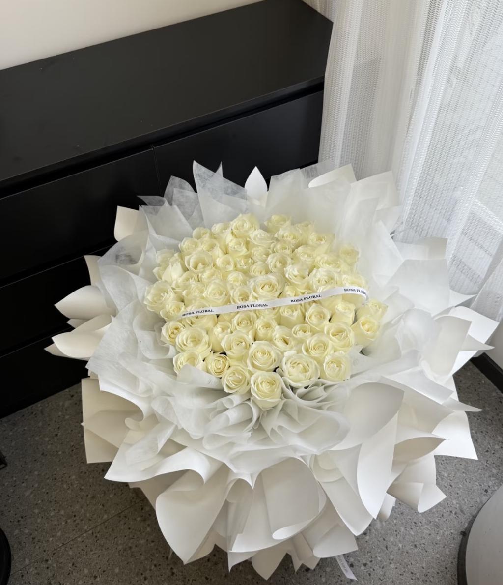 White Embrace - Fresh Flower Arrangement AFT230