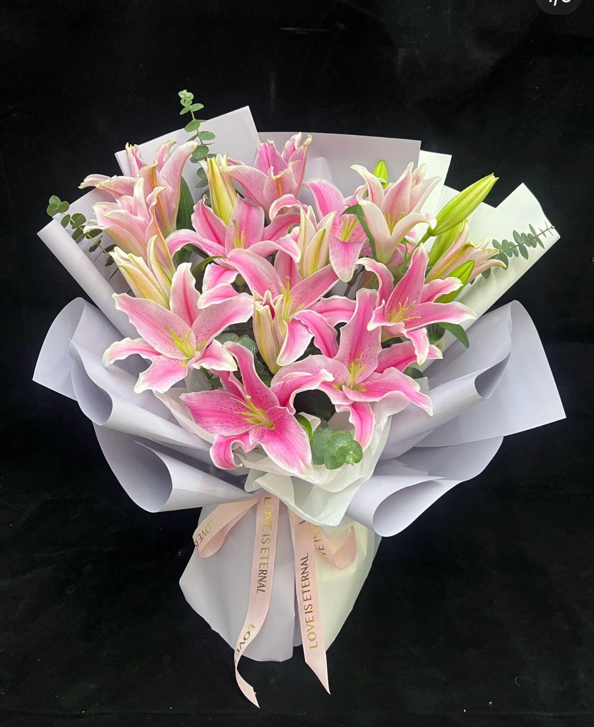 Sweet Whisper - Fresh Flower Arrangement AFT257