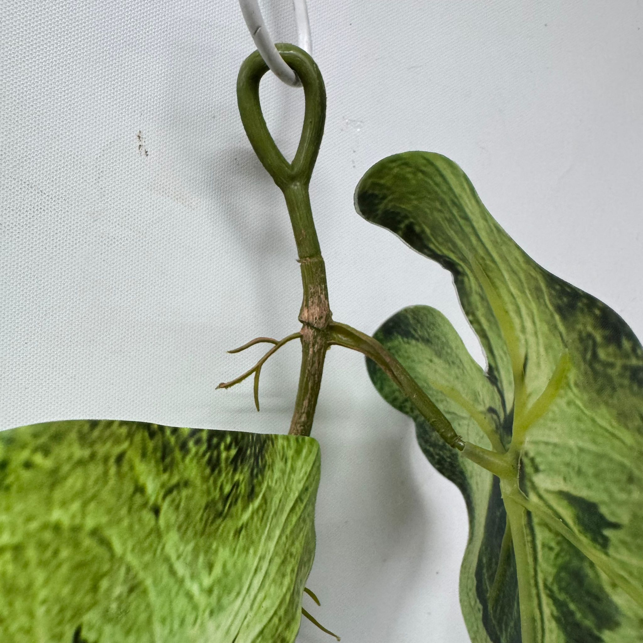 Artificial Arrowhead Plant Garland - 1.2m Long Greenery for Stylish Decor Afoil195