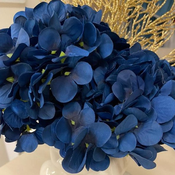 Flowers Hydrangeas (artificial) arranged in a ceramic pot. AAA435